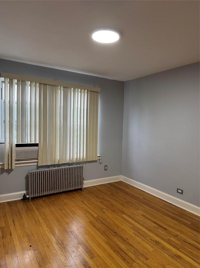 141-11 Union Tpke in Queens, NY - Building Photo - Building Photo
