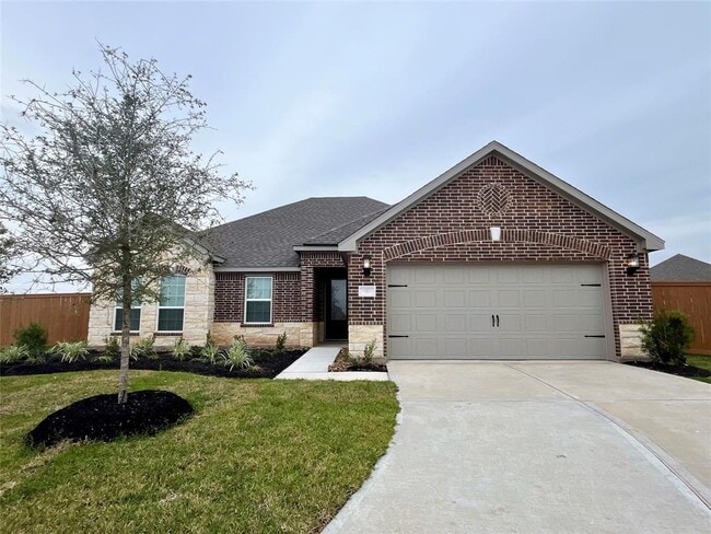 property at 3222 Banyan Dr