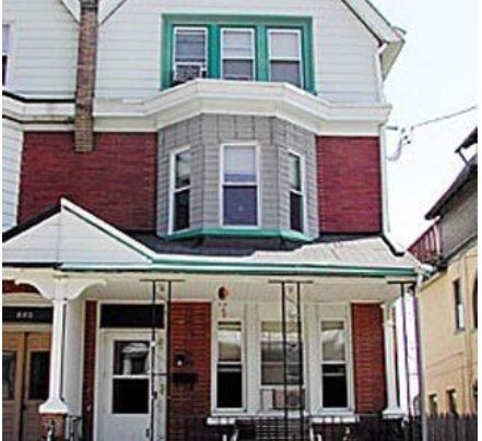 218 Osborn St in Philadelphia, PA - Foto de edificio