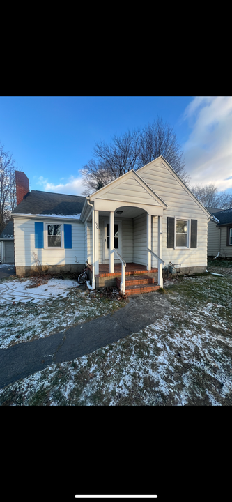 50 Cedar Rd in Rochester, NY - Building Photo