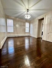 9 South St, Unit 1 in Newark, NJ - Building Photo - Building Photo