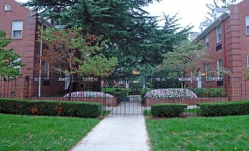 Old Town Gardens in Alexandria, VA - Building Photo - Building Photo