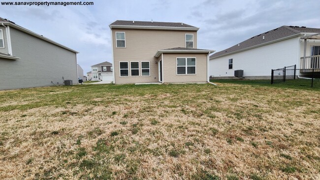 4203 NW Cedarwood Dr in Ankeny, IA - Building Photo - Building Photo