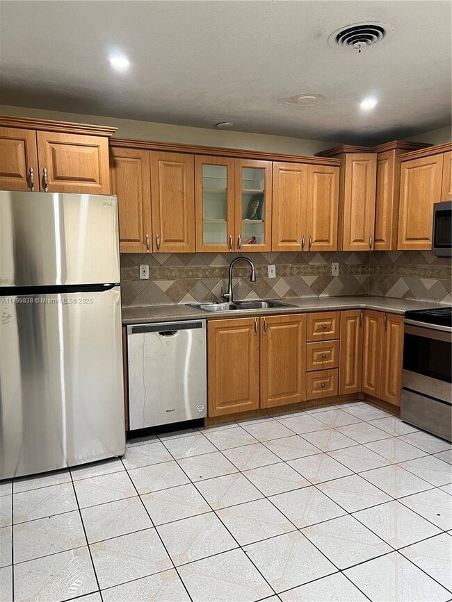 420 NE 44th St in Pompano Beach, FL - Building Photo - Building Photo