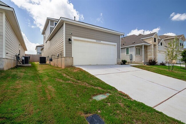 12009 Curlin Cv in Buda, TX - Building Photo - Building Photo