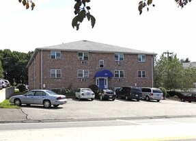 Newport Condominiums in Newburyport, MA - Building Photo
