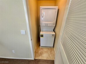 9326 Ruby Arrow Ct in Las Vegas, NV - Building Photo - Building Photo