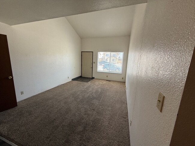 545-551 Timothy Way in Fallon, NV - Building Photo - Building Photo