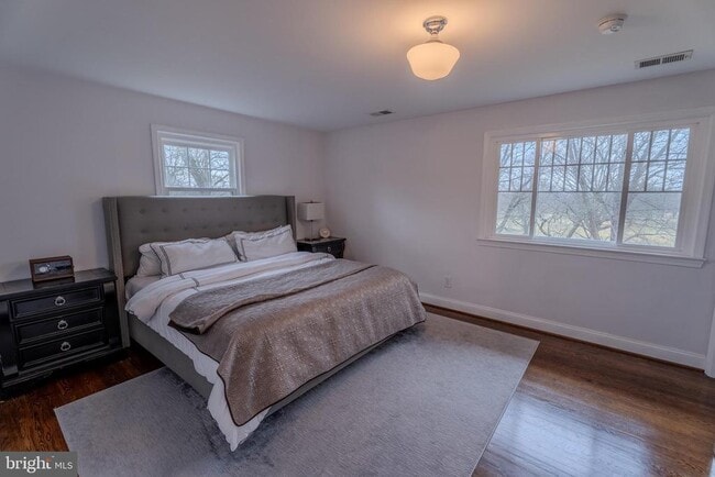 308 Old Court House Rd NE in Vienna, VA - Building Photo - Building Photo