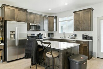 91 W Ryker Ln in Midvale, UT - Building Photo - Building Photo