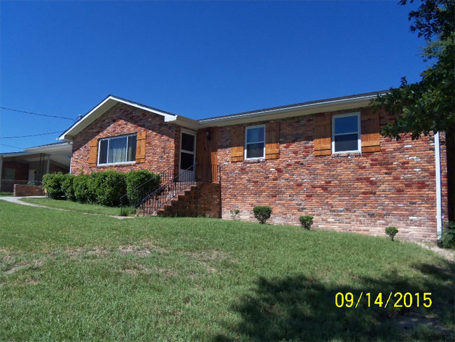 property at 2616 Kent Dr