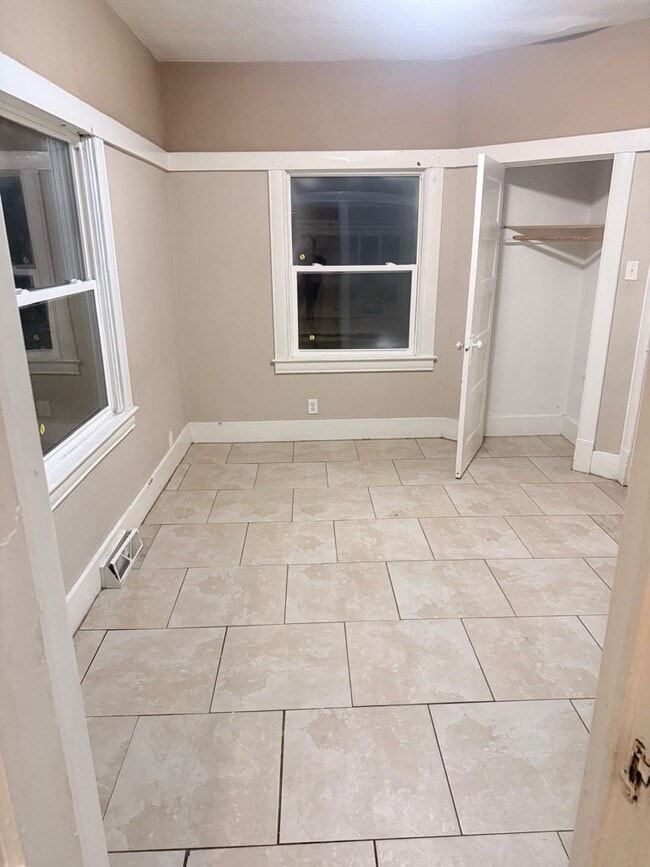 249 N 17th St in Decatur, IL - Building Photo - Building Photo