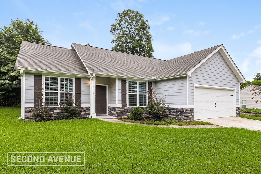 6170 Reagan Chase in Morrow, GA - Foto de edificio