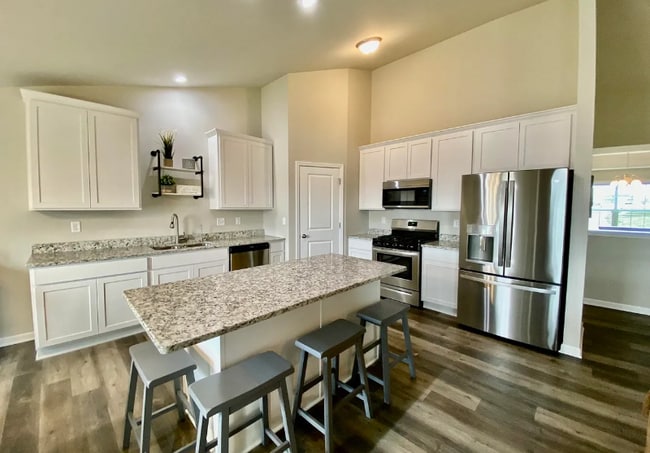 107 Forest Garden Dr in Loves Park, IL - Building Photo - Building Photo