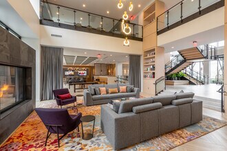 The Point at Woburn in Woburn, MA - Foto de edificio - Interior Photo