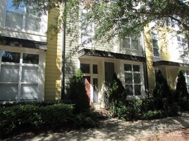 2125 Southend Dr in Charlotte, NC - Building Photo