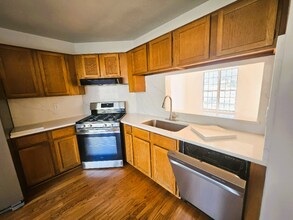 12242 Granada Way in Woodbridge, VA - Building Photo - Building Photo