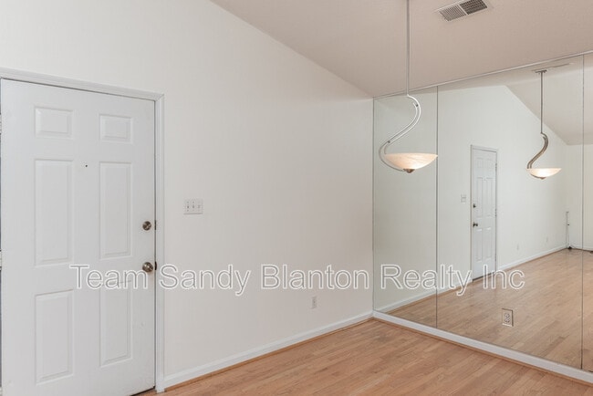 2300 W Michigan Ave in Pensacola, FL - Building Photo - Building Photo