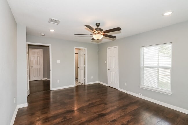 property at 11215 Munn St