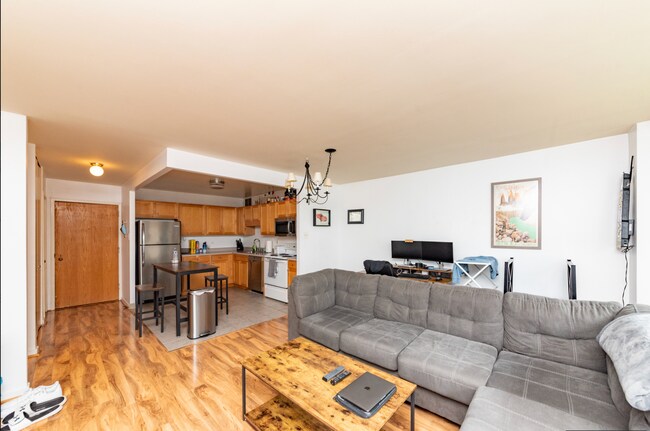 211 E Ohio St, Unit 922 in Chicago, IL - Foto de edificio - Building Photo