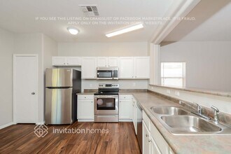 15350 W Port Au Prince Ln in Surprise, AZ - Building Photo - Building Photo