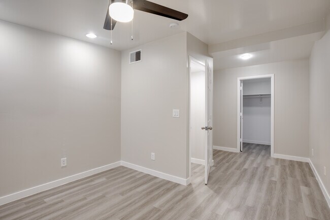 Tides on Osborn in Phoenix, AZ - Building Photo - Interior Photo