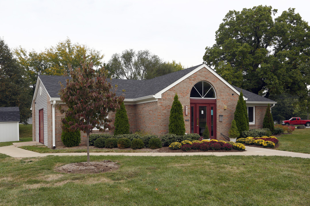 Hanna Village Apartments in Indianapolis, IN - Foto de edificio