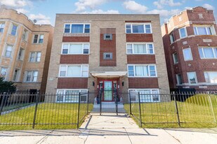 7718 S Jeffery Blvd in Chicago, IL - Building Photo