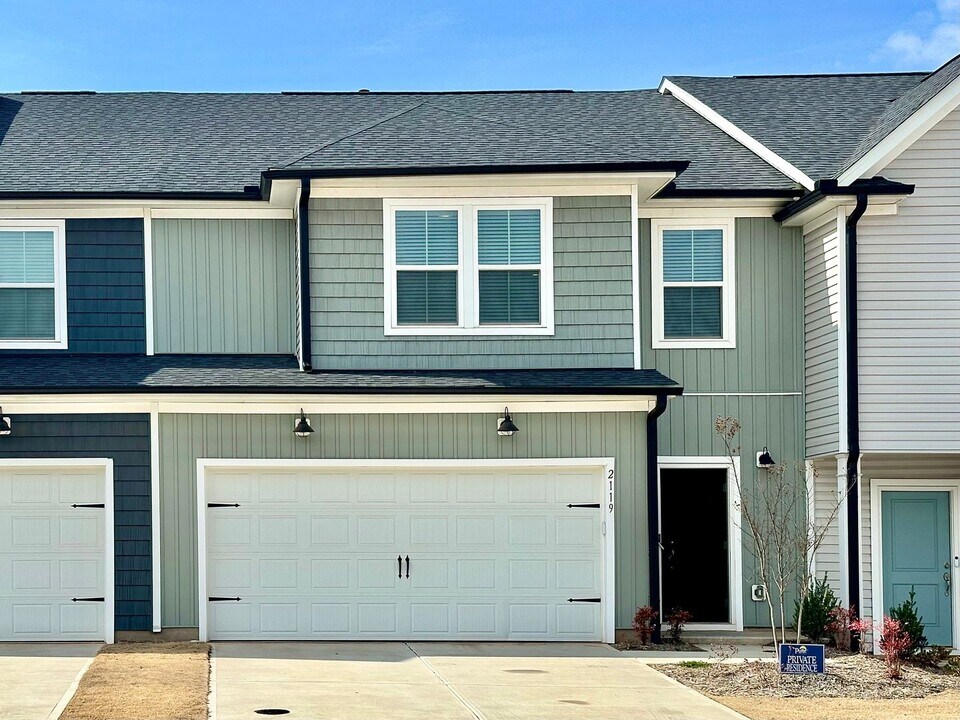 2119 Sun Vibes Wy in Durham, NC - Building Photo