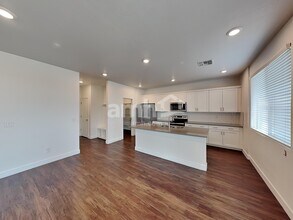 8827 N 171st Dr in Waddell, AZ - Building Photo - Building Photo