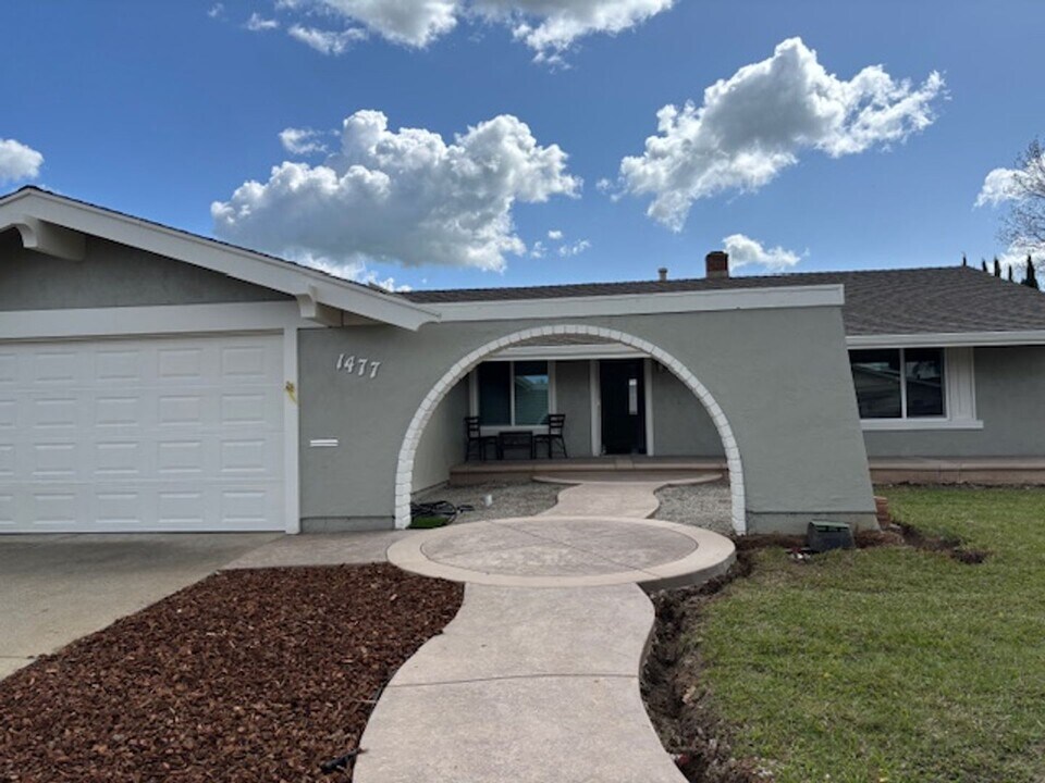 1477 Berlin Way in Livermore, CA - Building Photo