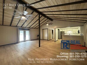 727 Rock Creek Rd in Hot Springs, AR - Foto de edificio - Building Photo