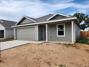 109 Alemeda in Fredericksburg, TX - Building Photo - Building Photo
