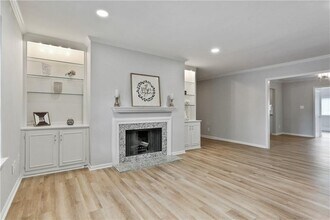 60 Chaumont Square NW in Atlanta, GA - Building Photo - Building Photo