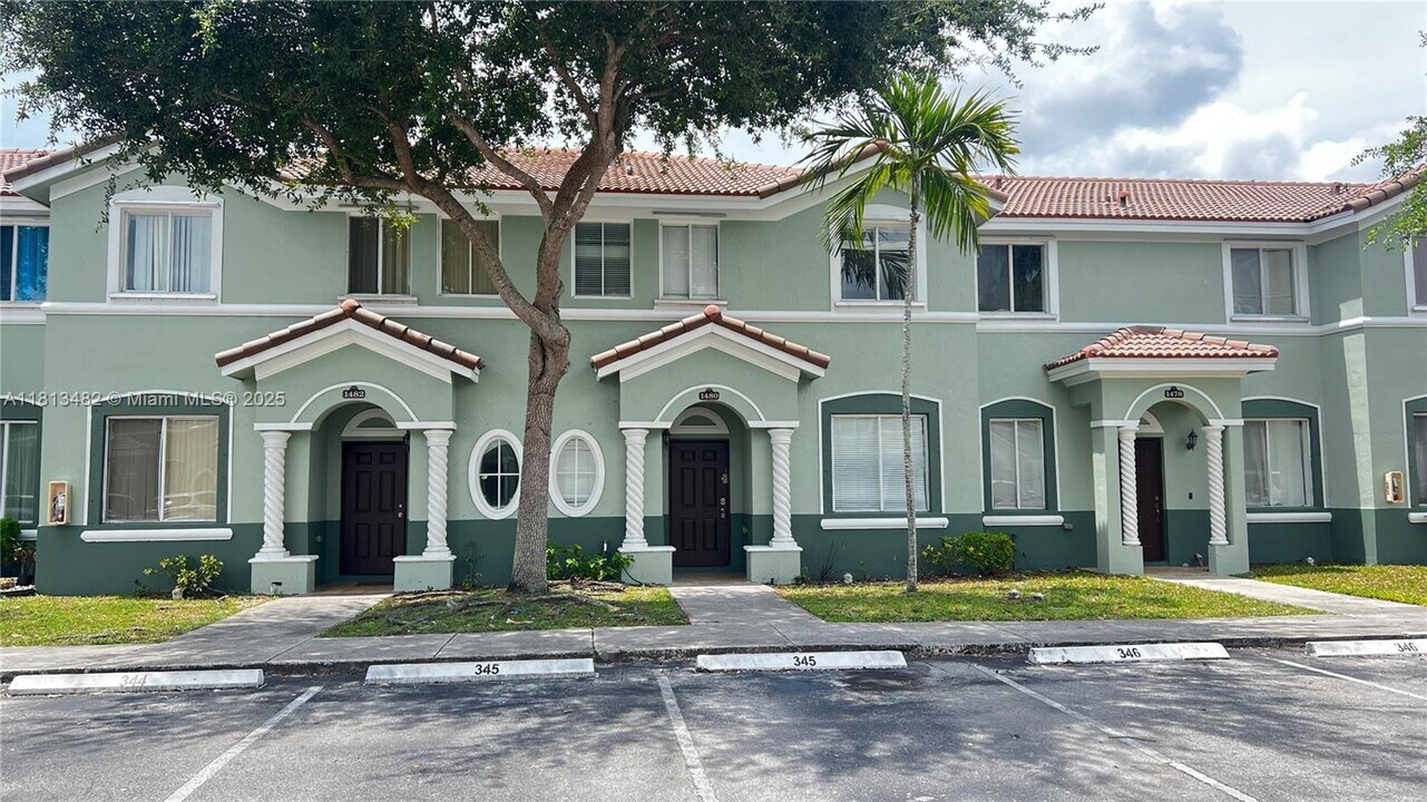 1480 SE 24th Ct in Homestead, FL - Building Photo