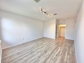 197 Van Horne St in Jersey City, NJ - Building Photo - Building Photo