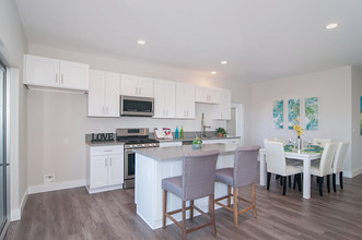 2143 2nd Ave in San Diego, CA - Building Photo - Interior Photo