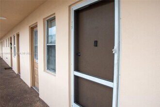 505 E Dania Beach Blvd in Dania Beach, FL - Building Photo - Building Photo