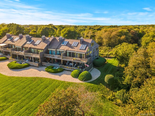 59 Watchogue Ave in East Moriches, NY - Building Photo - Building Photo