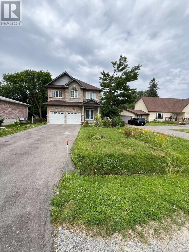 178 Bayview Ave in Georgina, ON - Building Photo - Building Photo