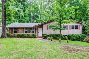 1311 Tsali Trail in Morrow, GA - Building Photo