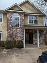 2580 E Neely Pl in Fayetteville, AR - Building Photo