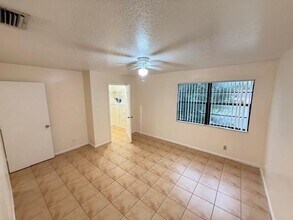 1277 Hempstead St in Wellington, FL - Building Photo - Building Photo