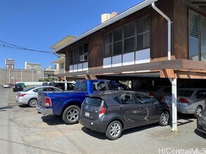 720 Mahiai St in Honolulu, HI - Building Photo - Building Photo