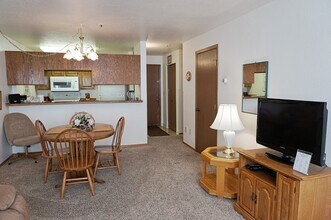 310 E 11th Ave in Anchorage, AK - Building Photo - Building Photo