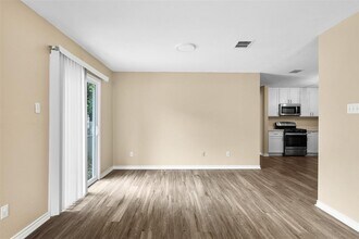 8103 Willet Trail in Austin, TX - Building Photo - Building Photo