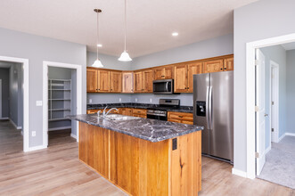 Reservation Trail at Avalon in Fort Wayne, IN - Building Photo - Interior Photo