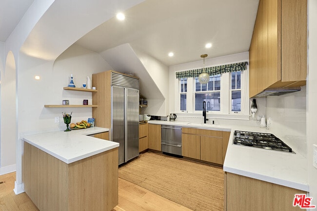 34 Park Ave in Los Angeles, CA - Building Photo - Building Photo