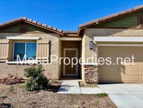 11574 Miranda Dr in Adelanto, CA - Building Photo - Building Photo