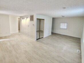 4402 Pine Brook Ct in Dayton, OH - Building Photo - Building Photo